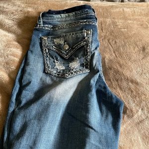 Like New Miss Me Skinny Jeans Size  34